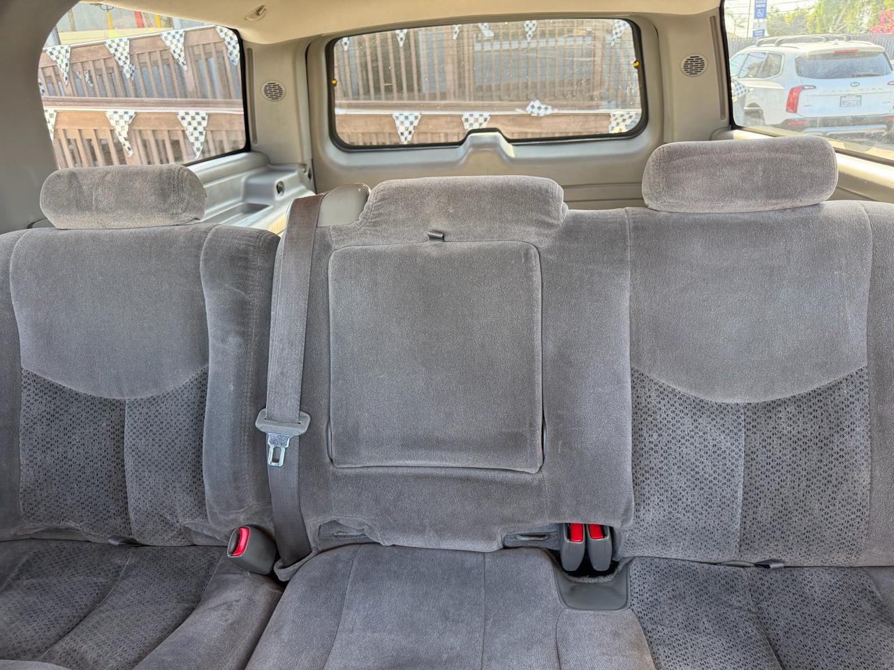 Chevrolet Suburban  2005