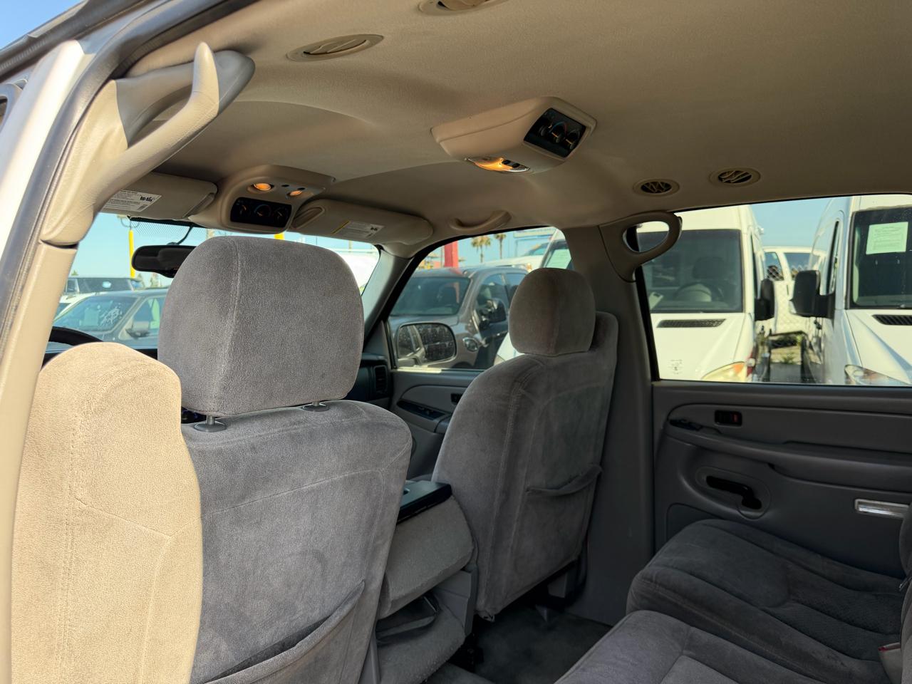 Chevrolet Suburban  2005