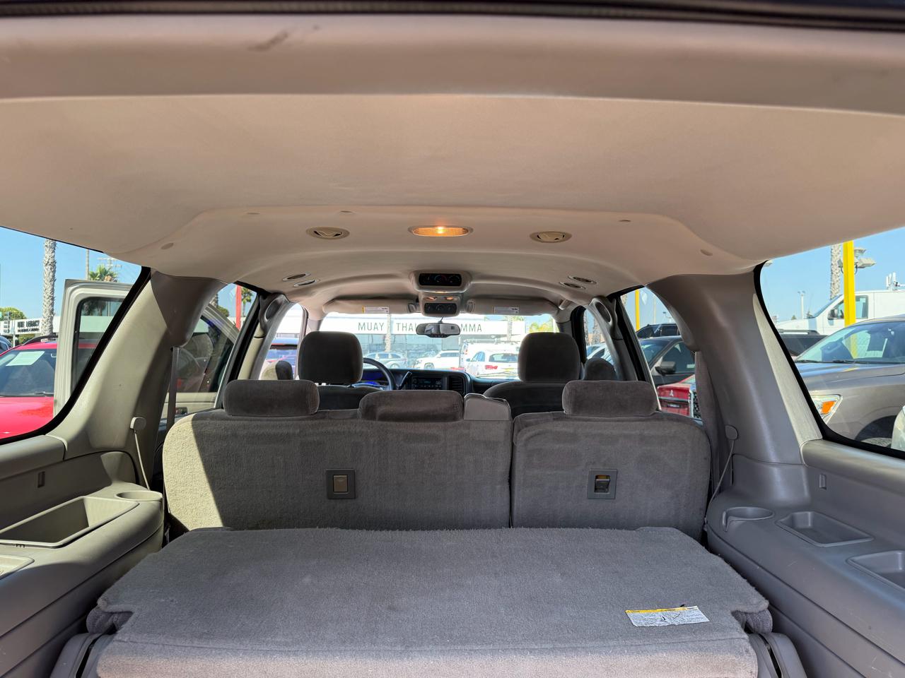 Chevrolet Suburban  2005