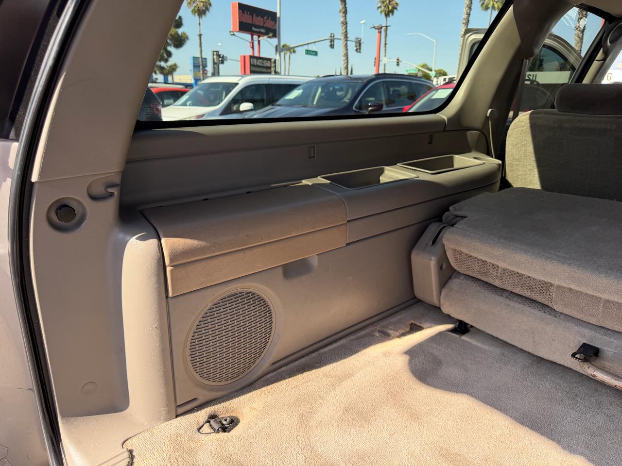 Chevrolet Suburban  2005