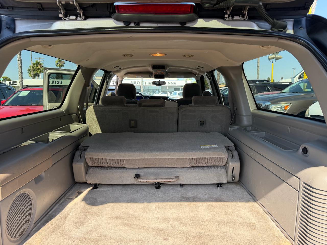 Chevrolet Suburban  2005