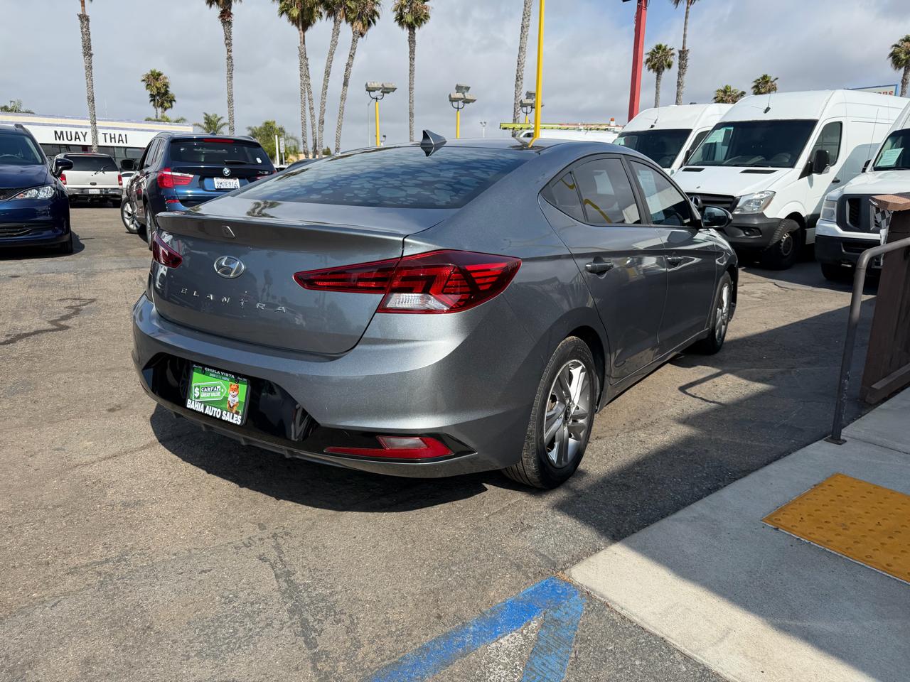 Hyundai Elantra  2019