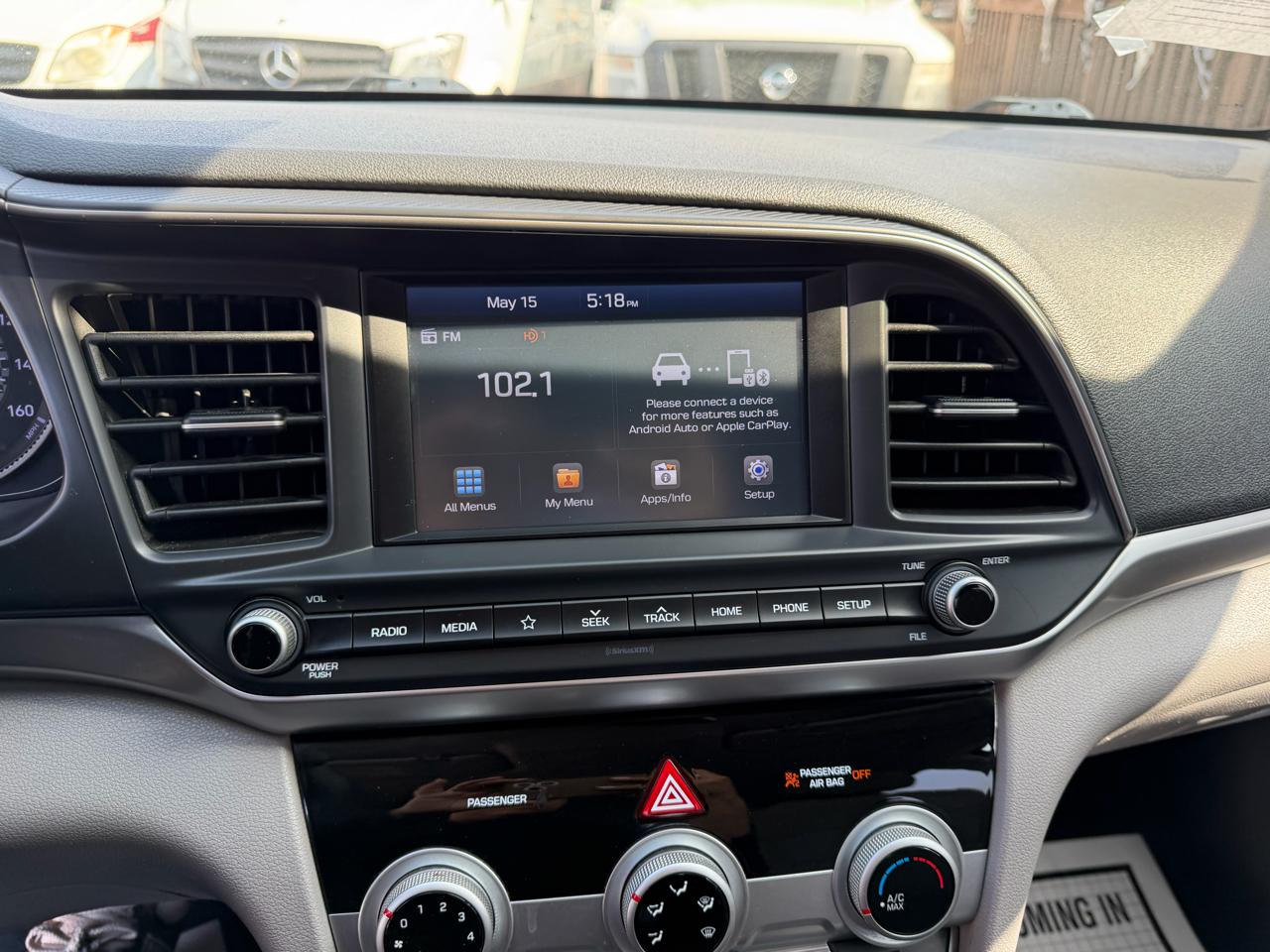 Hyundai Elantra  2019