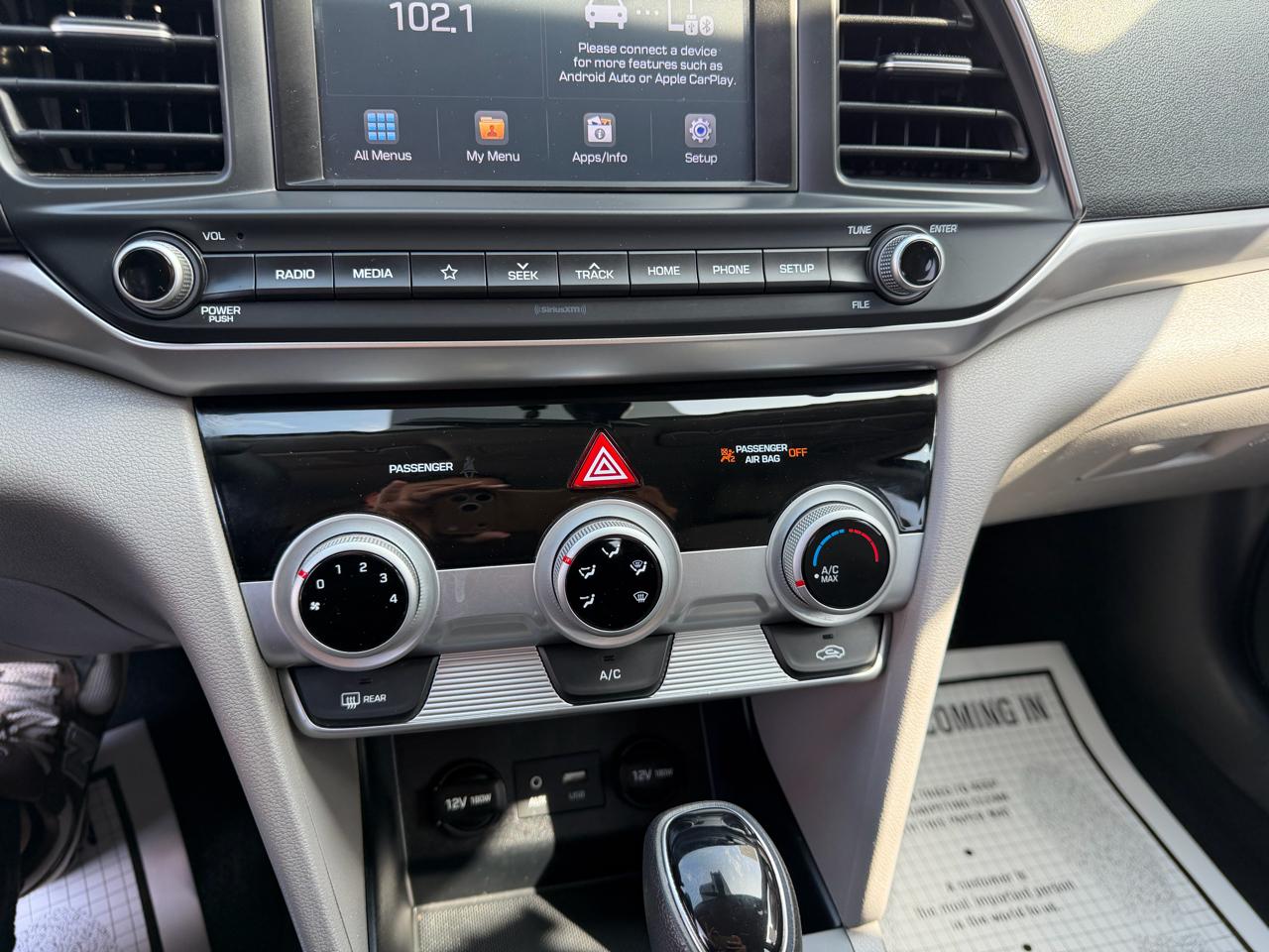 Hyundai Elantra  2019