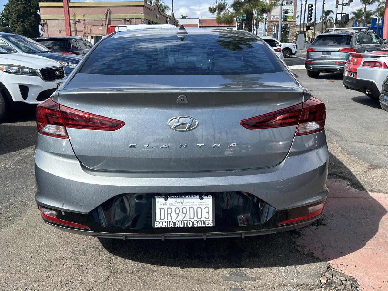 Hyundai Elantra  2019