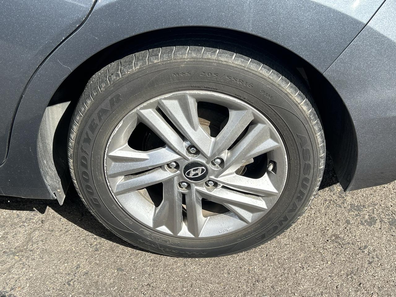 Hyundai Elantra  2019