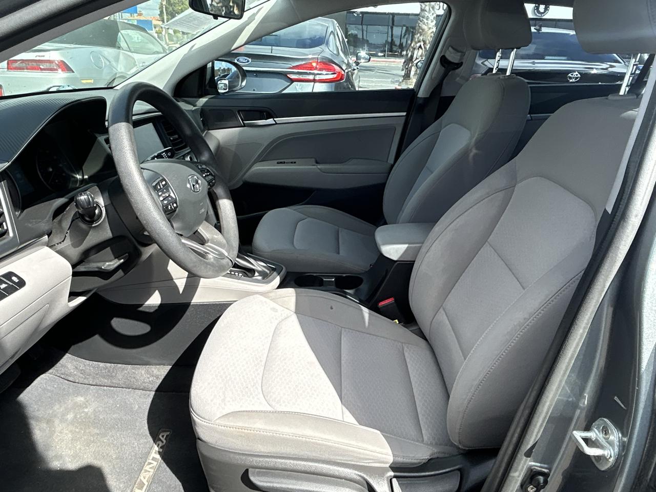 Hyundai Elantra  2019
