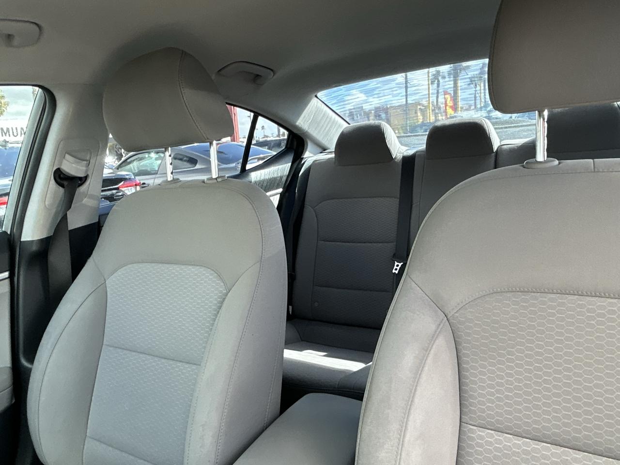 Hyundai Elantra  2019