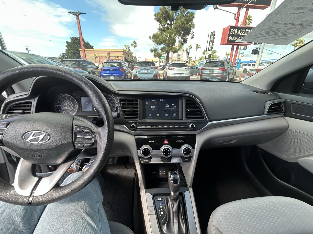 Hyundai Elantra  2019