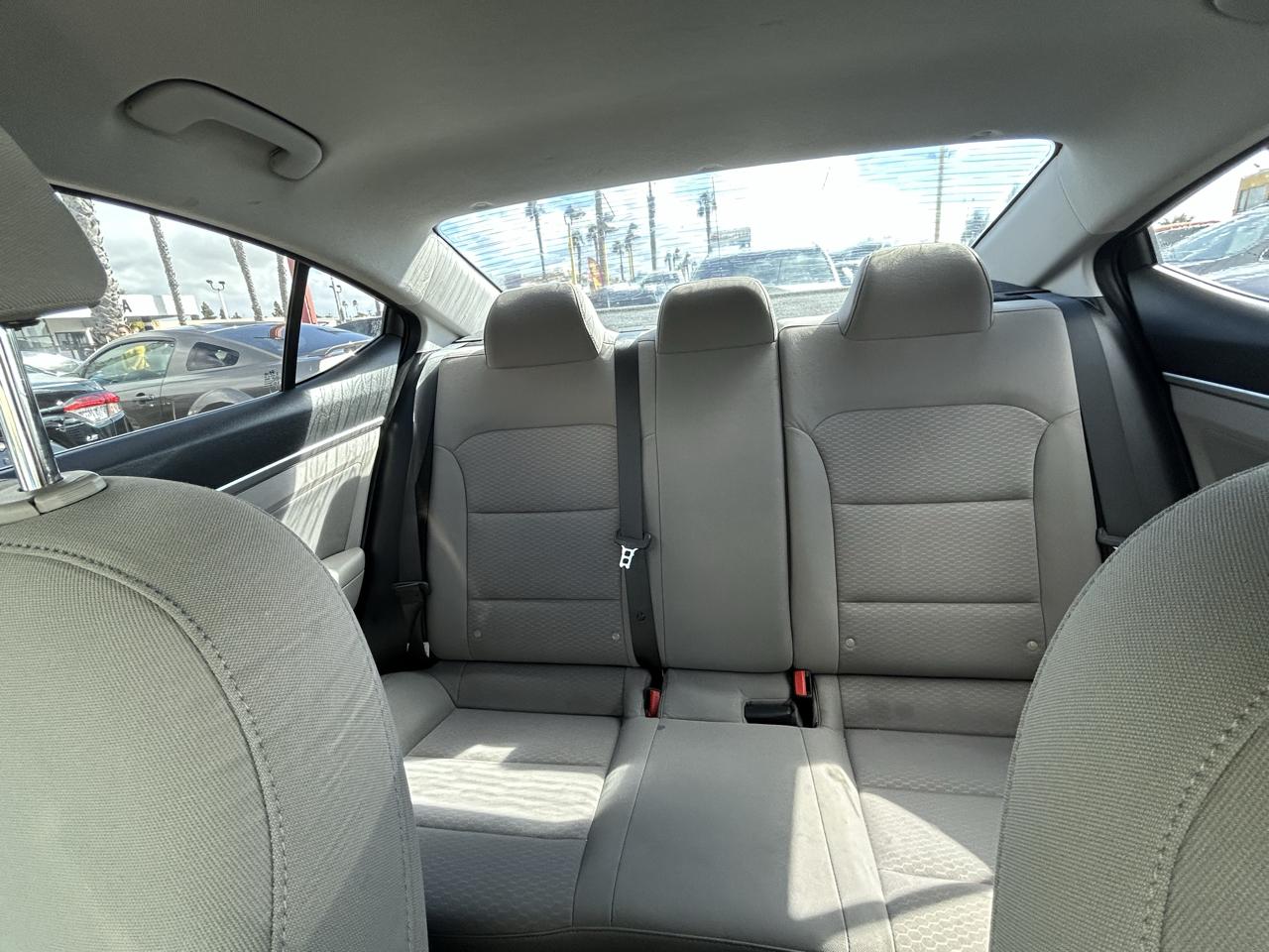 Hyundai Elantra  2019