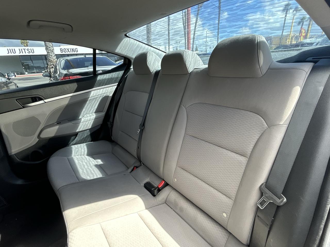 Hyundai Elantra  2019