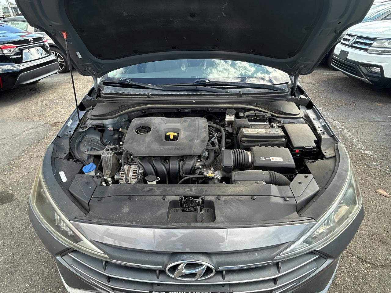 Hyundai Elantra  2019