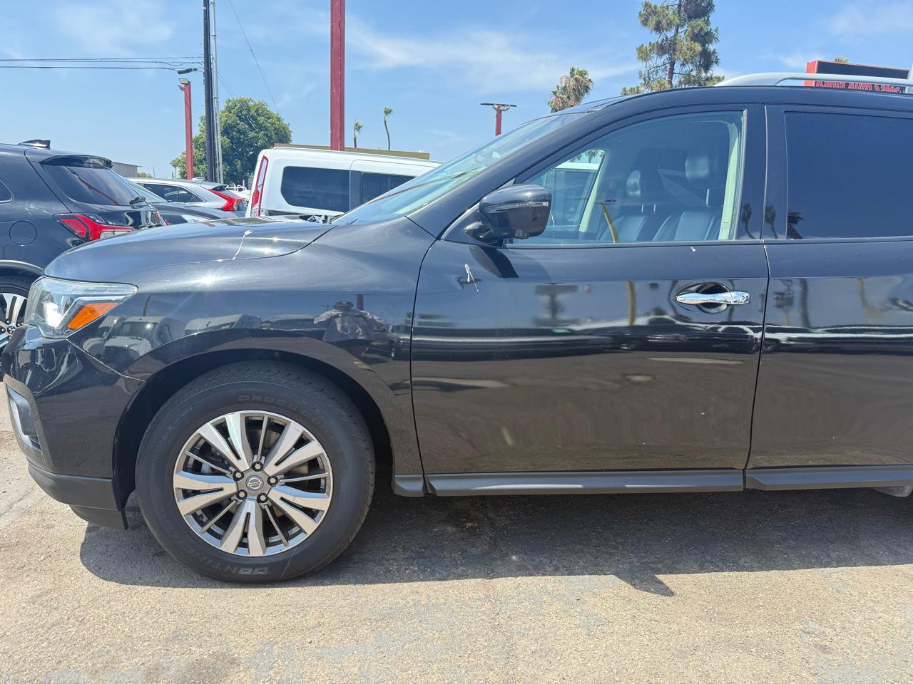 Nissan Pathfinder  2020