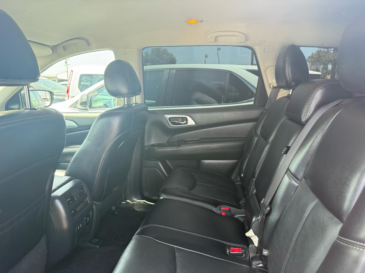 Nissan Pathfinder  2020
