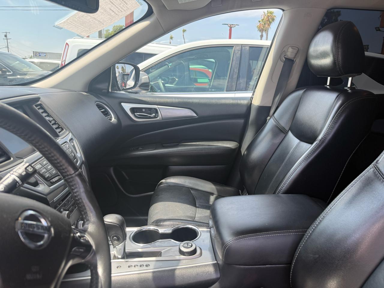 Nissan Pathfinder  2020