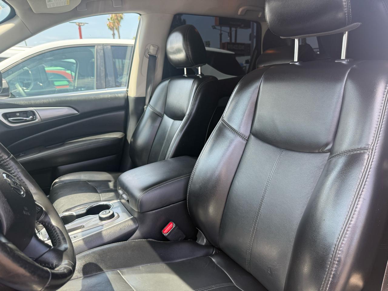 Nissan Pathfinder  2020