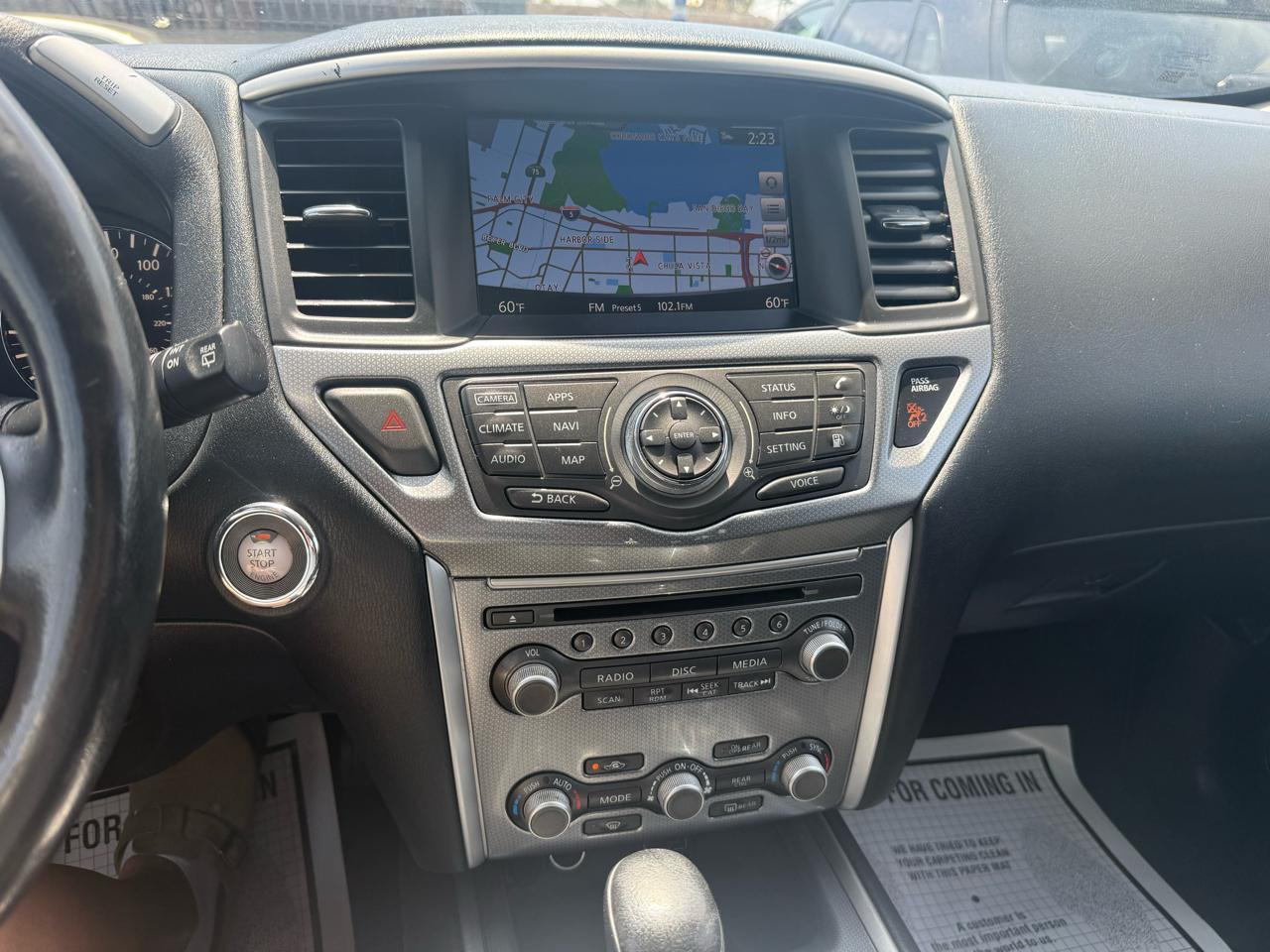 Nissan Pathfinder  2020