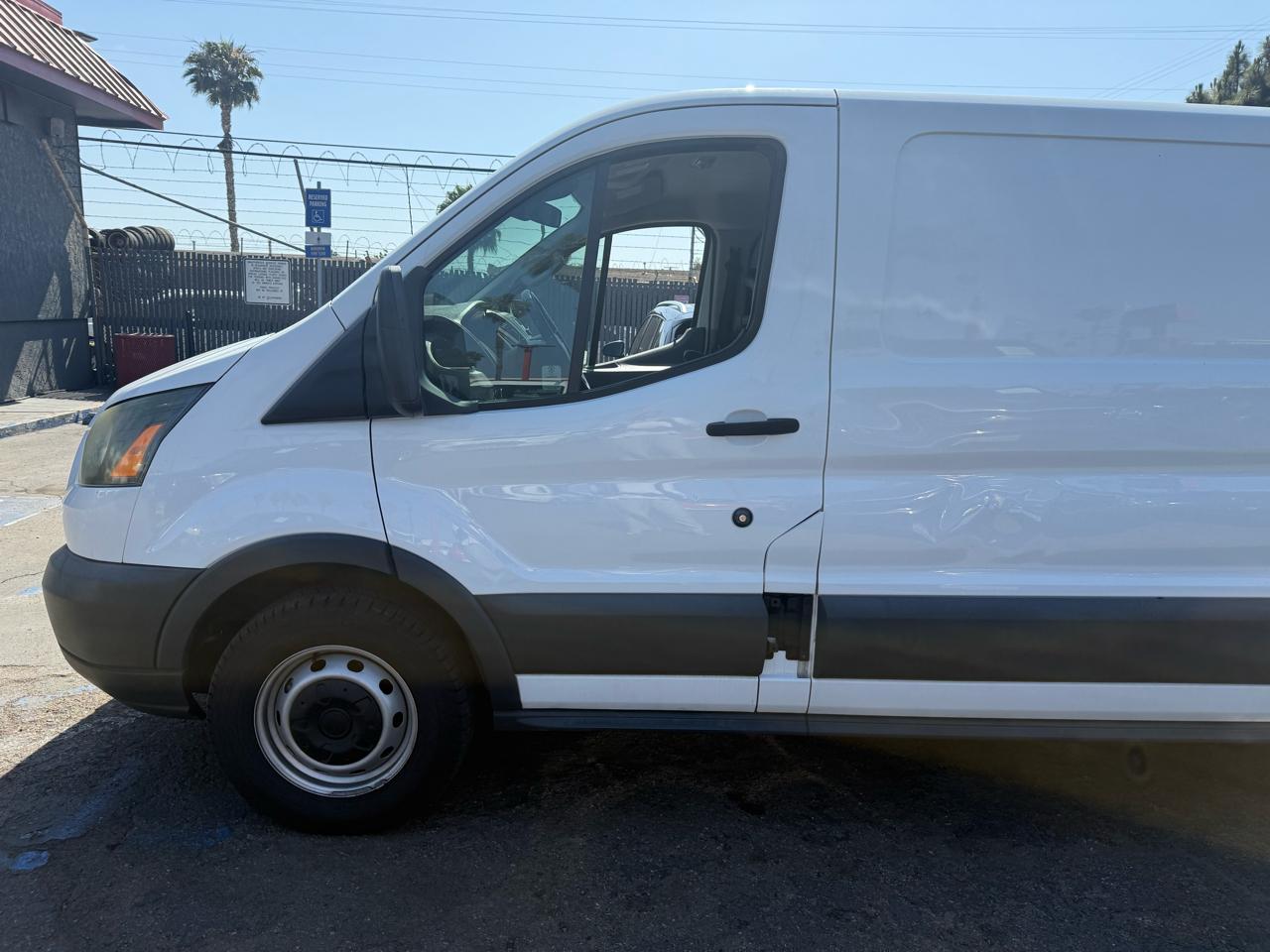 Ford Transit  2015