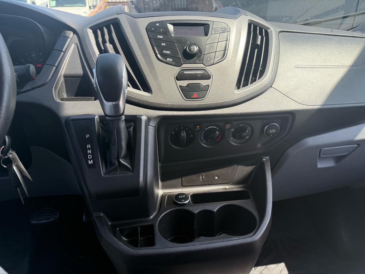 Ford Transit  2015