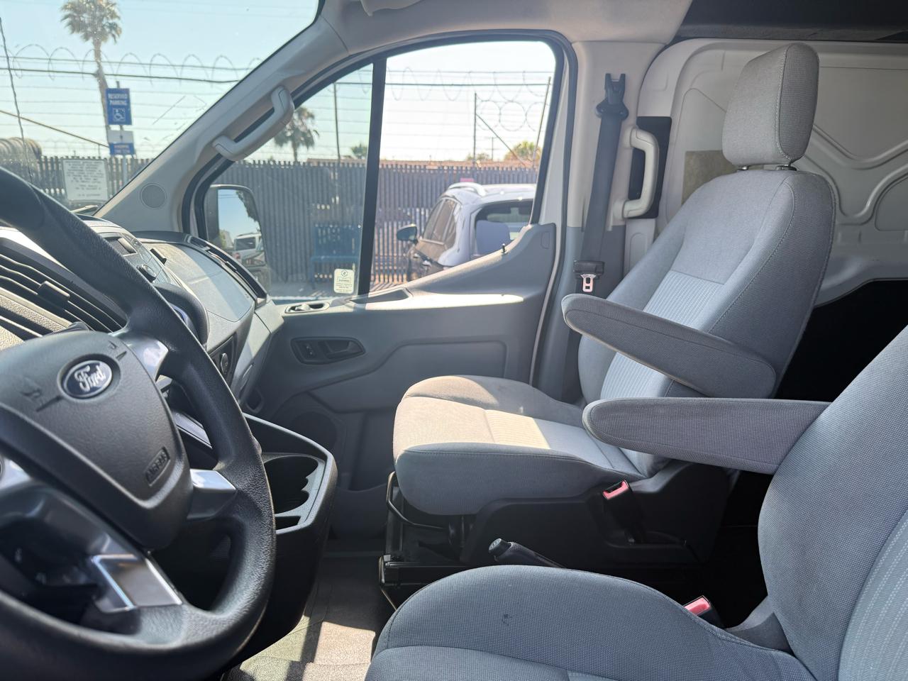 Ford Transit  2015
