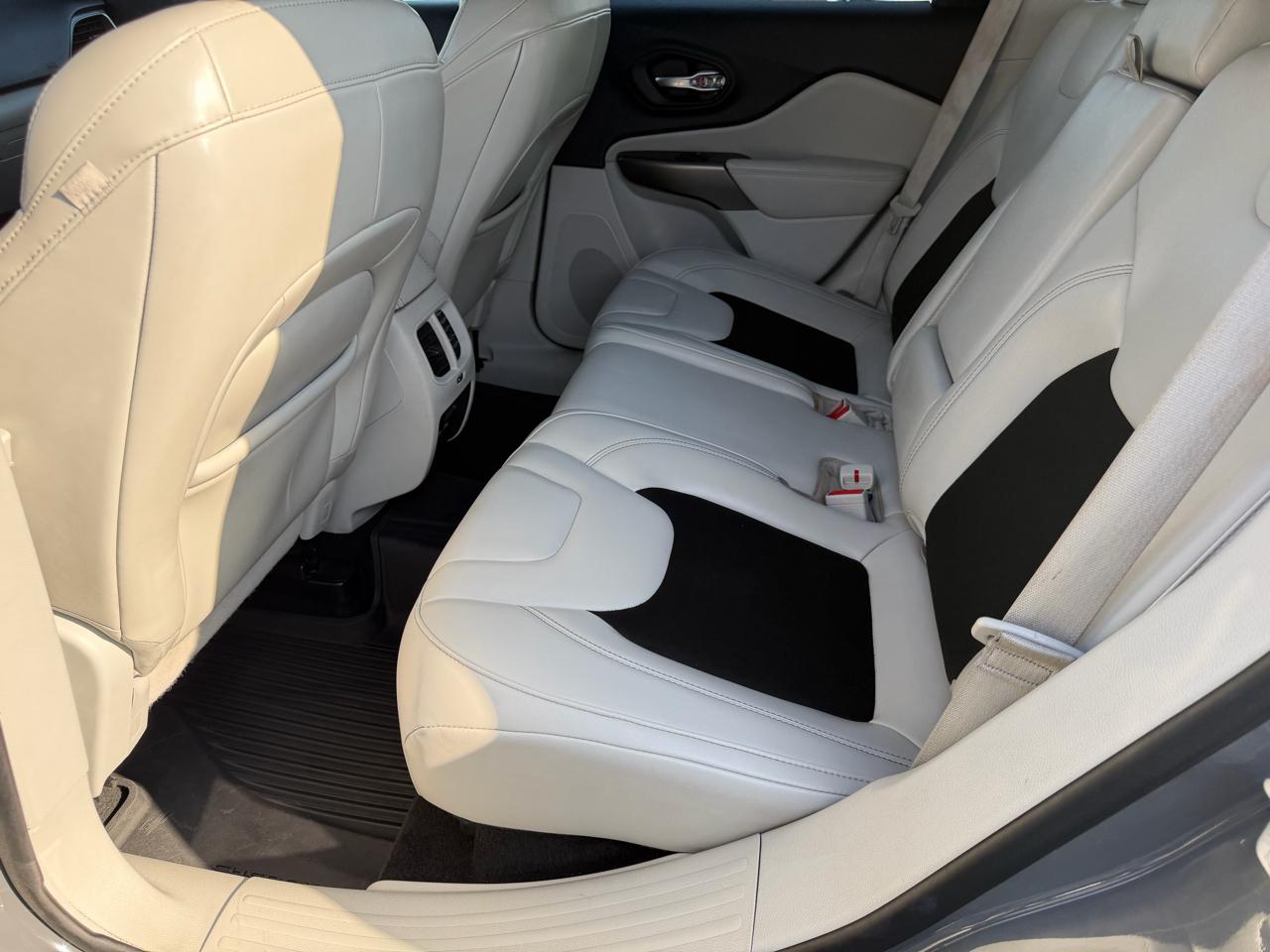 Jeep Cherokee  2020