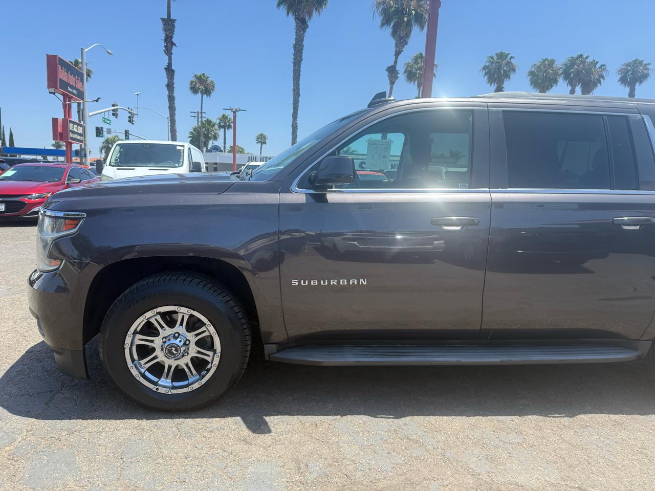 Chevrolet Suburban  2015