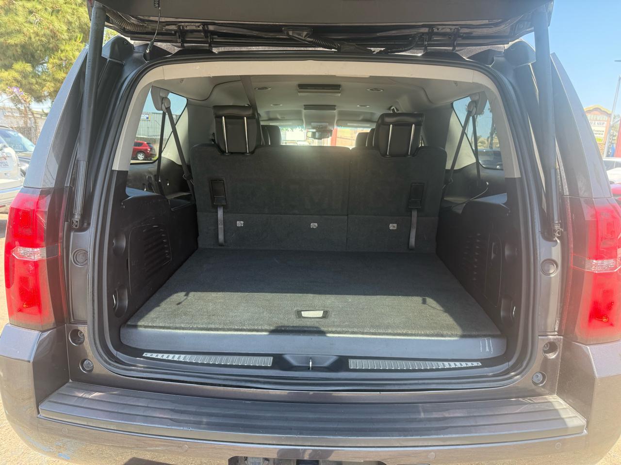 Chevrolet Suburban  2015