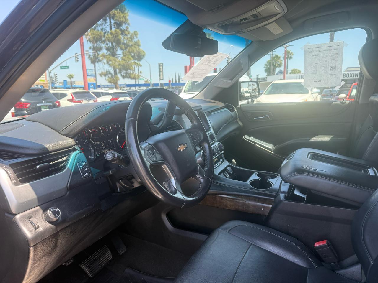 Chevrolet Suburban  2015