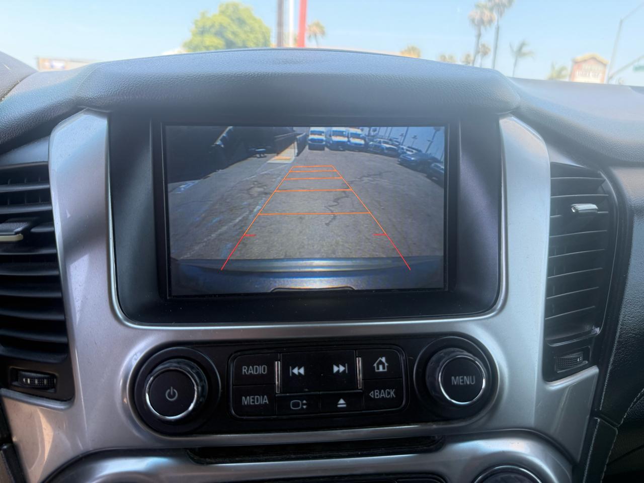 Chevrolet Suburban  2015