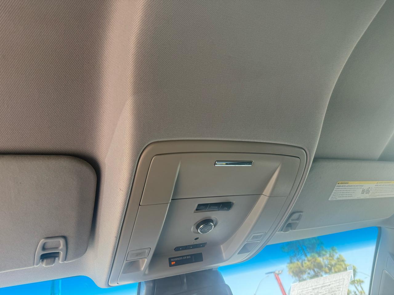 Chevrolet Suburban  2015
