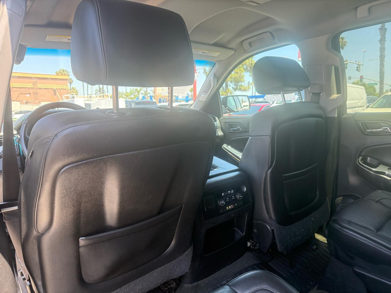 Chevrolet Suburban  2015