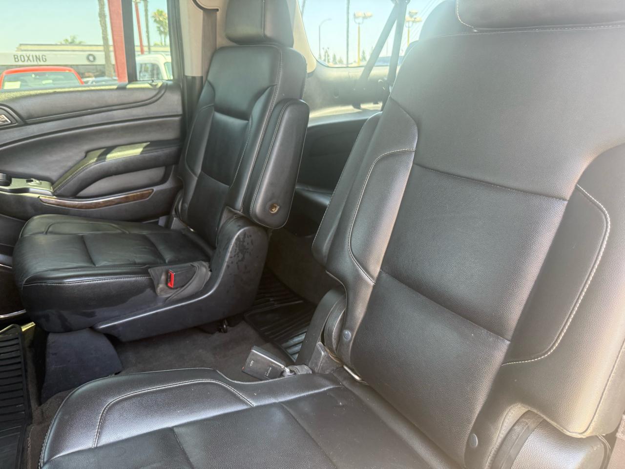 Chevrolet Suburban  2015