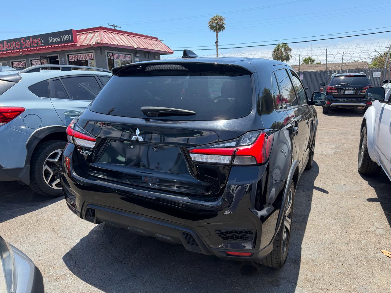 Mitsubishi Outlander Sport  2023
