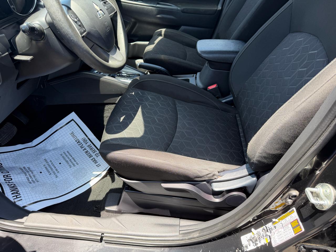 Mitsubishi Outlander Sport  2023