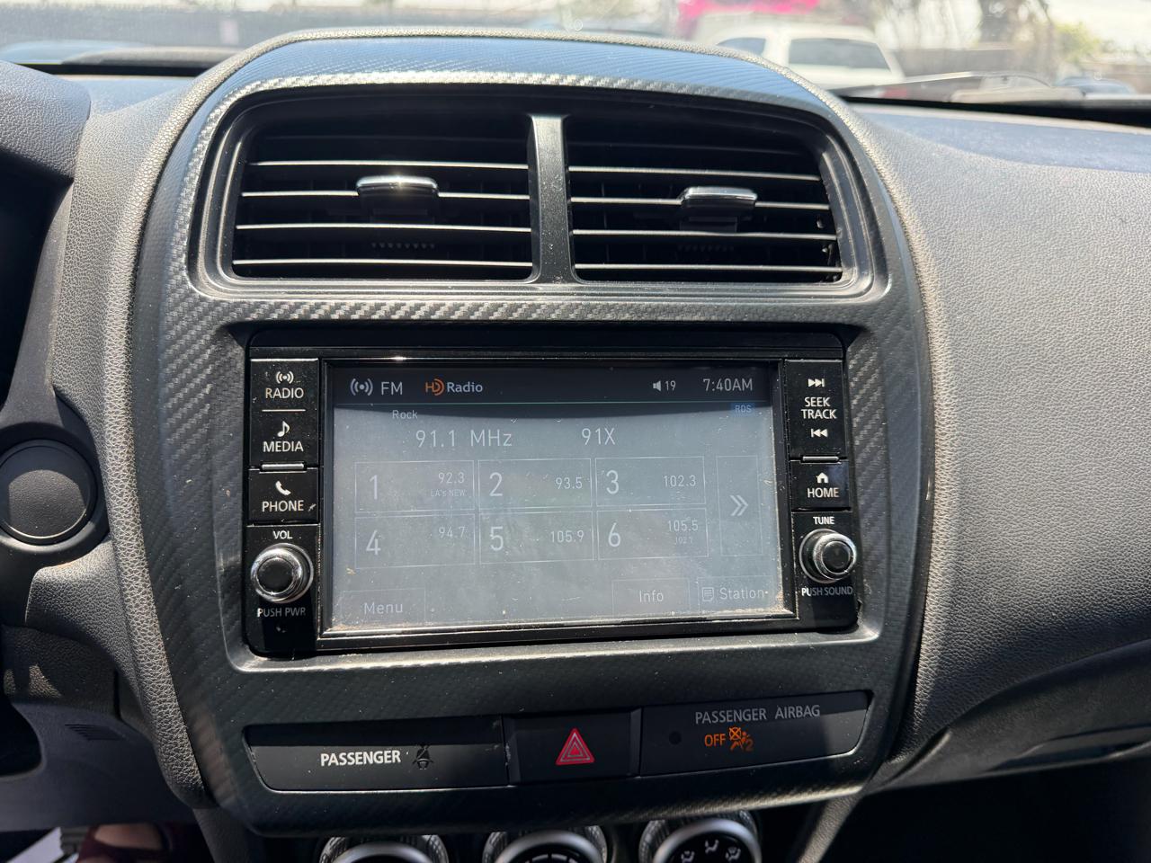 Mitsubishi Outlander Sport  2023