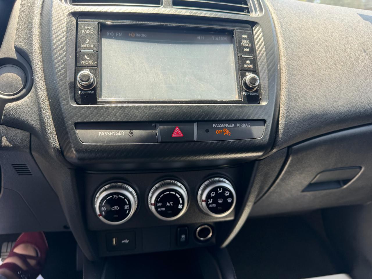 Mitsubishi Outlander Sport  2023