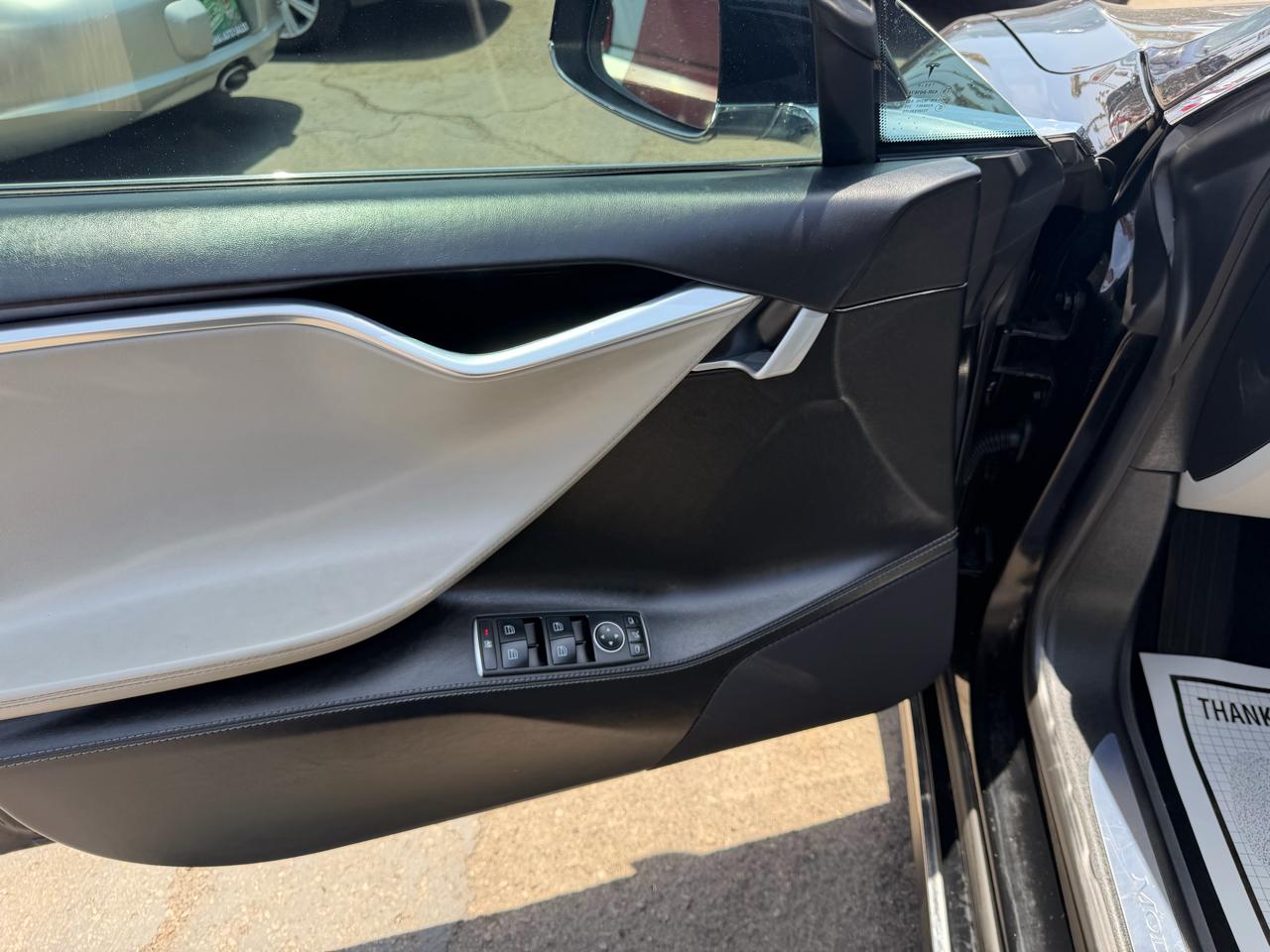 Tesla Model S  2015