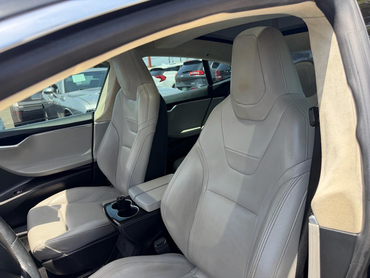 Tesla Model S  2015