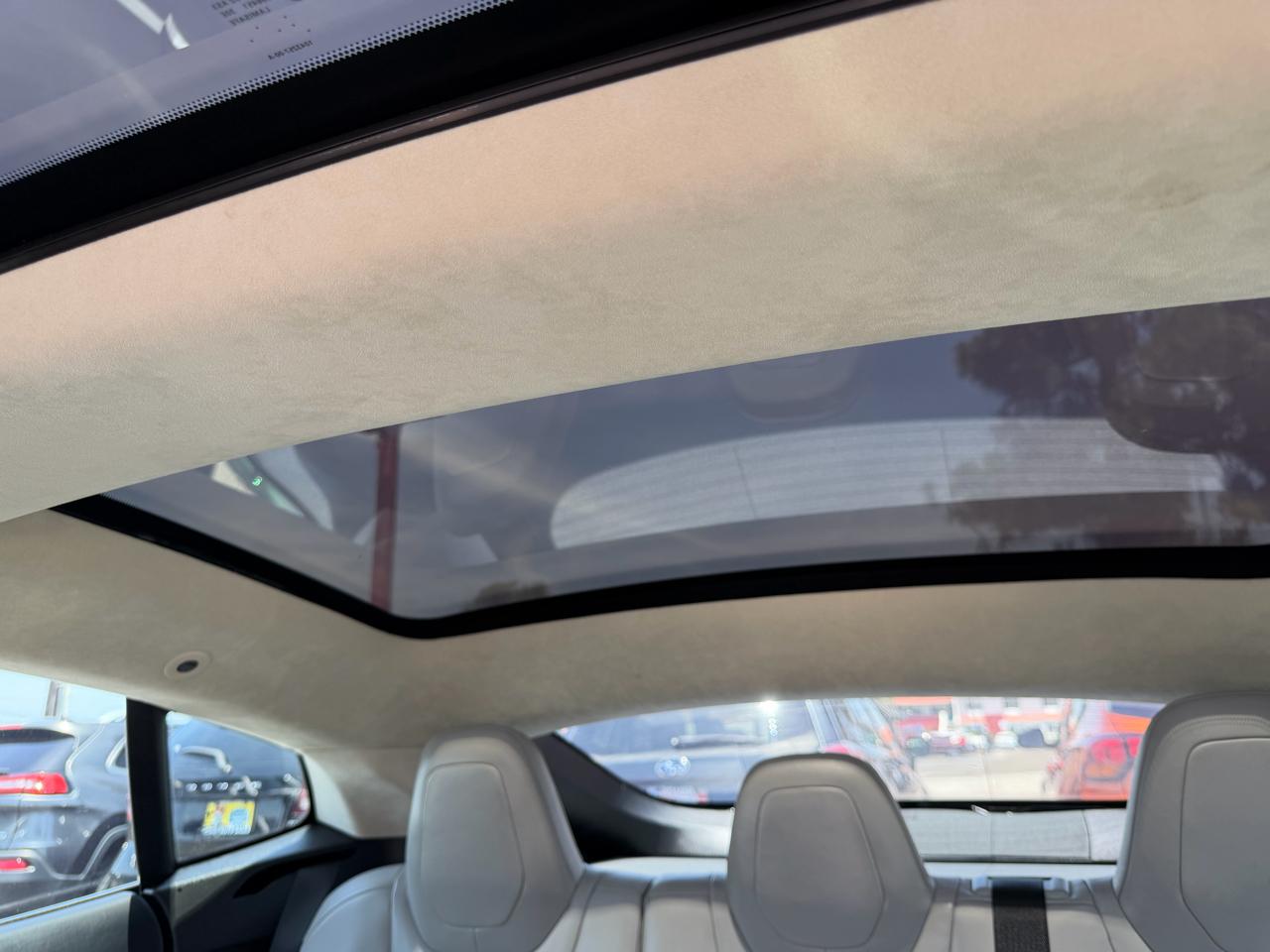 Tesla Model S  2015
