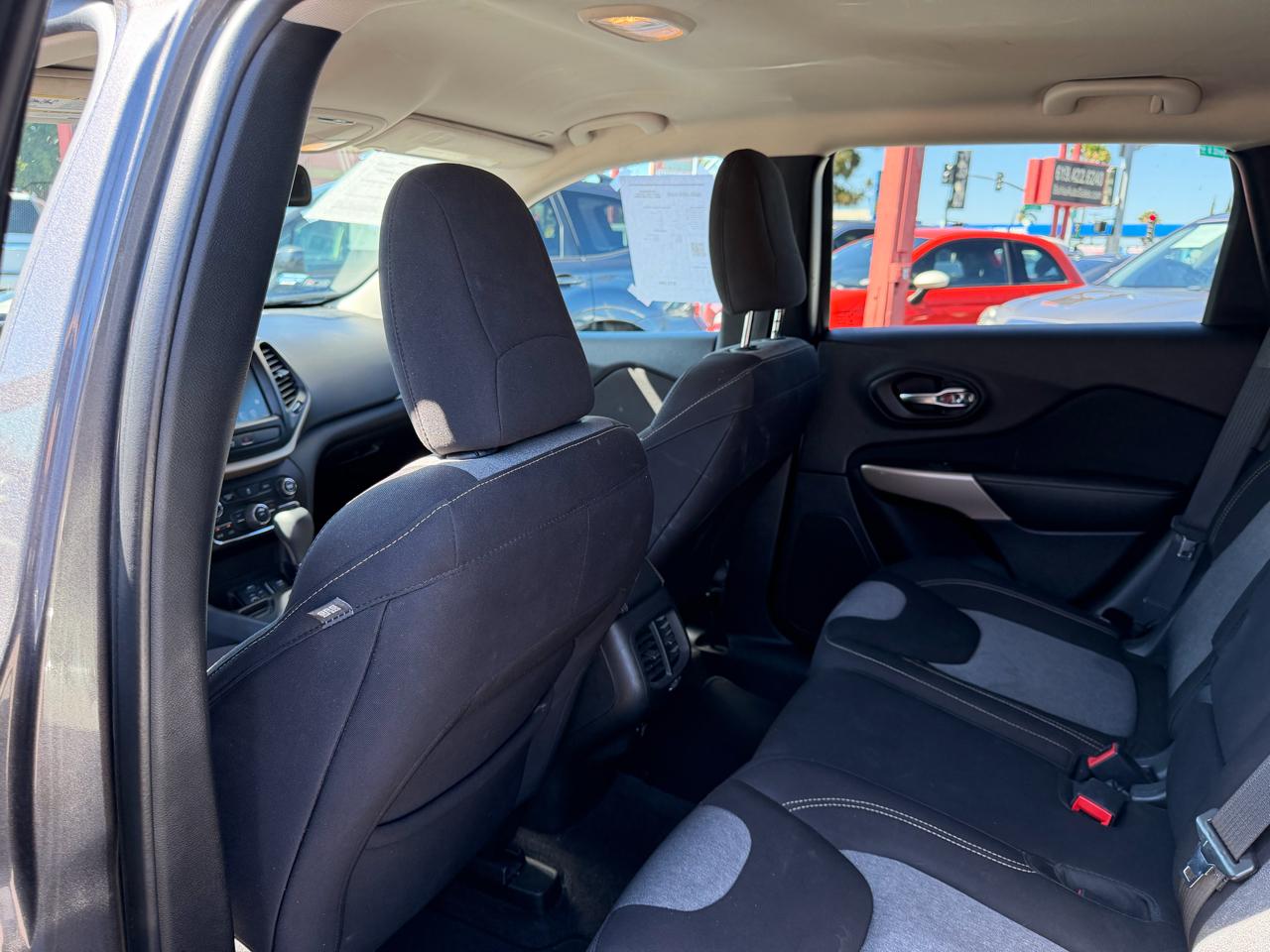 Jeep Cherokee  2018