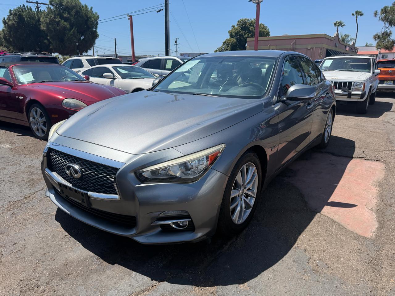 Infiniti Q50  2015