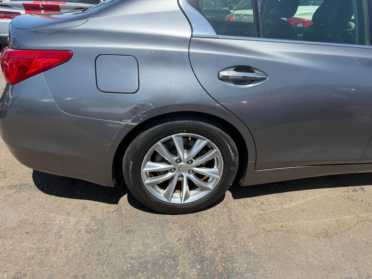 Infiniti Q50  2015