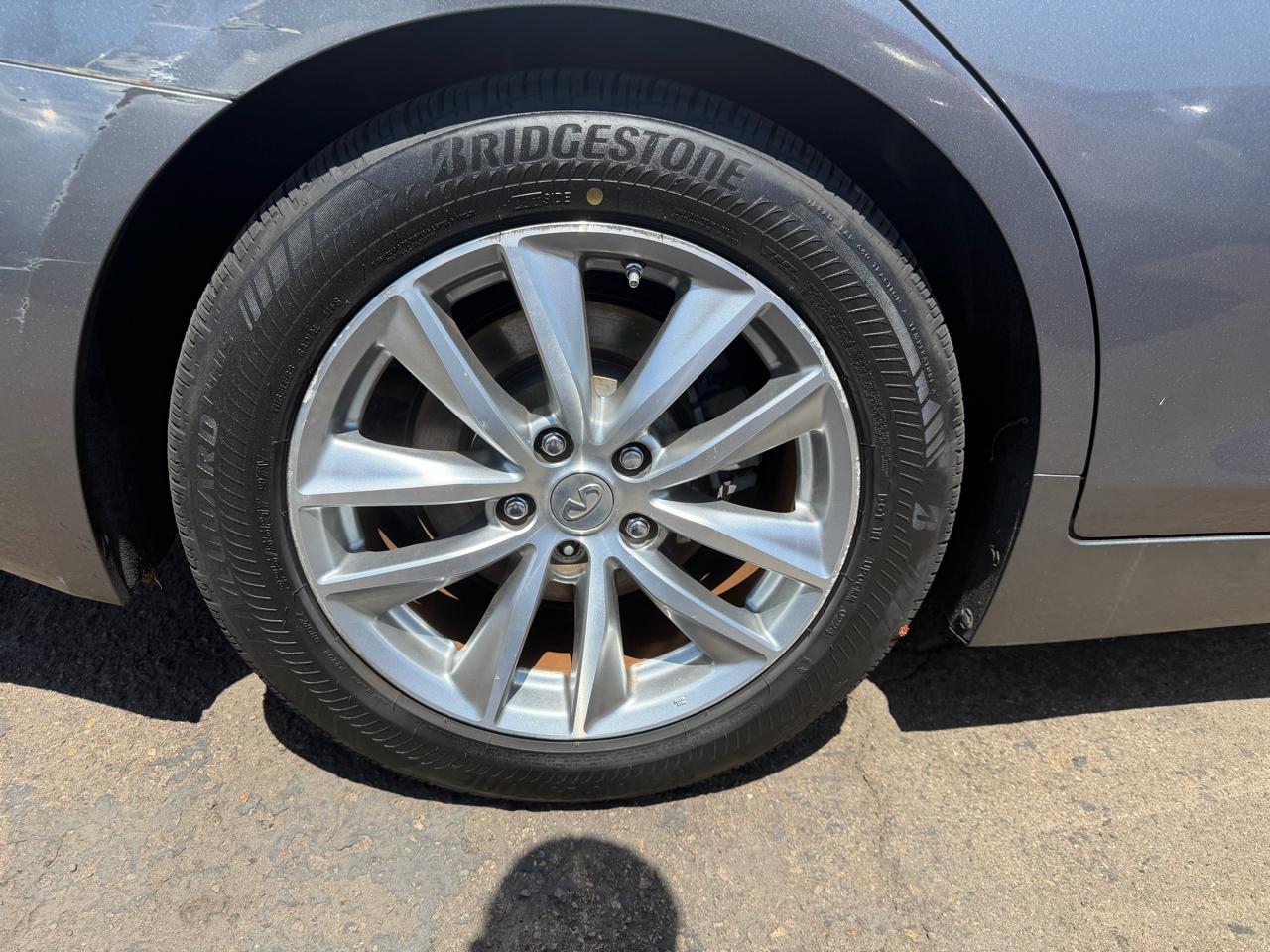 Infiniti Q50  2015