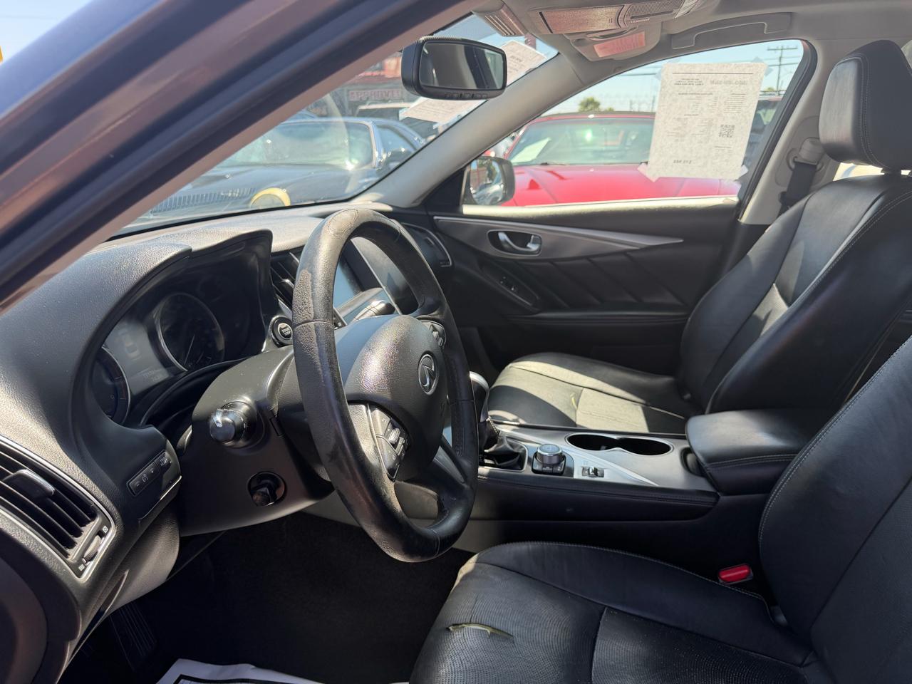 Infiniti Q50  2015