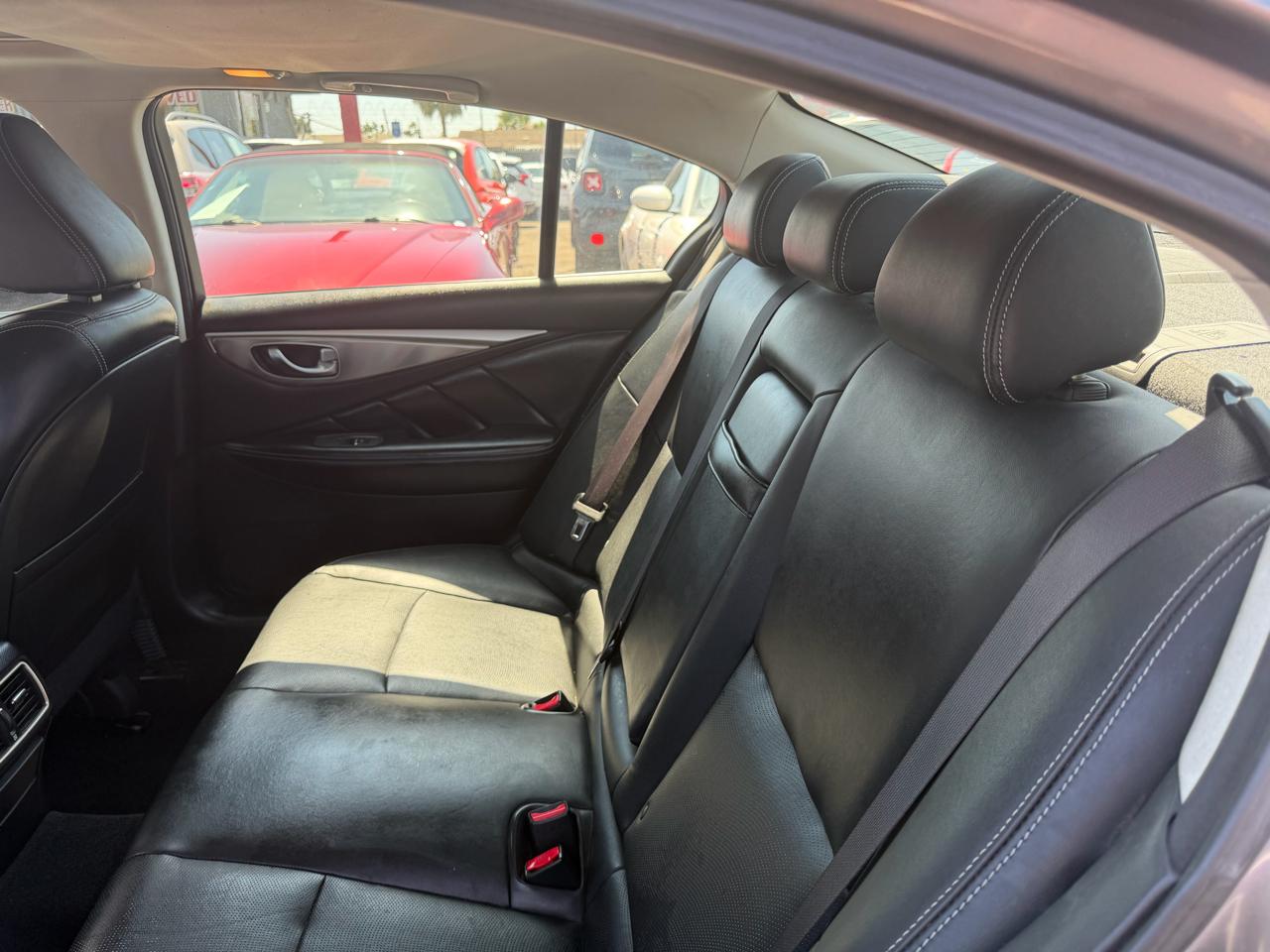 Infiniti Q50  2015
