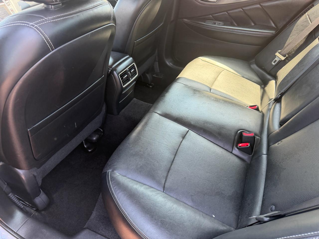 Infiniti Q50  2015