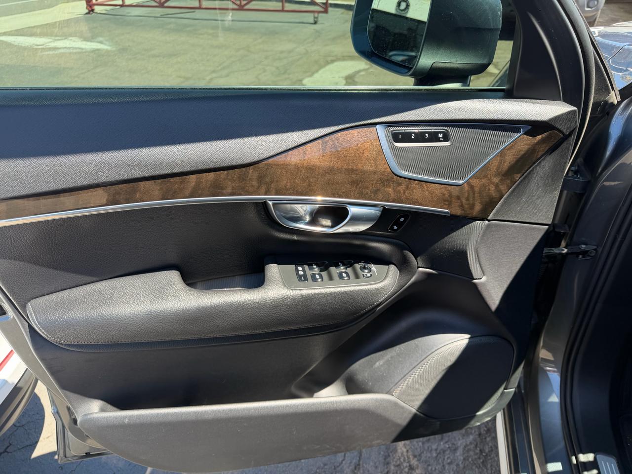 Volvo XC90  2017