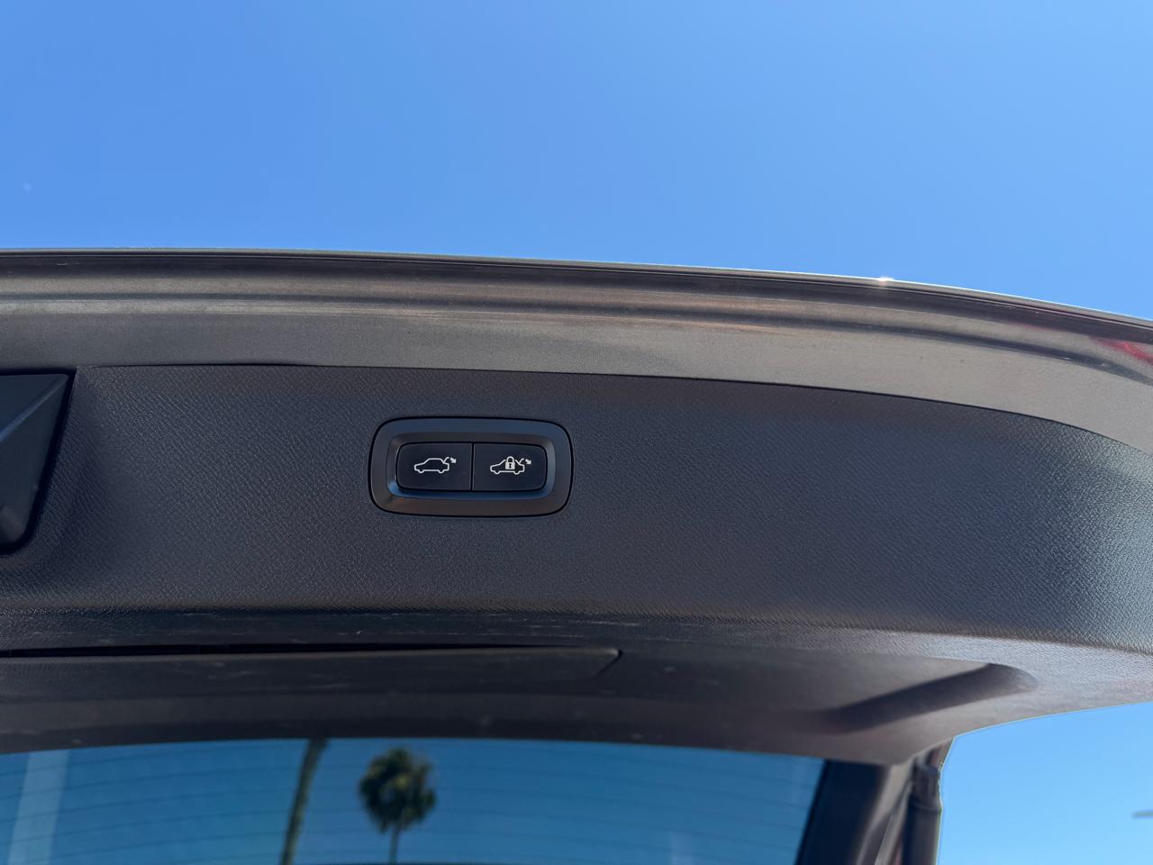 Volvo XC90  2017