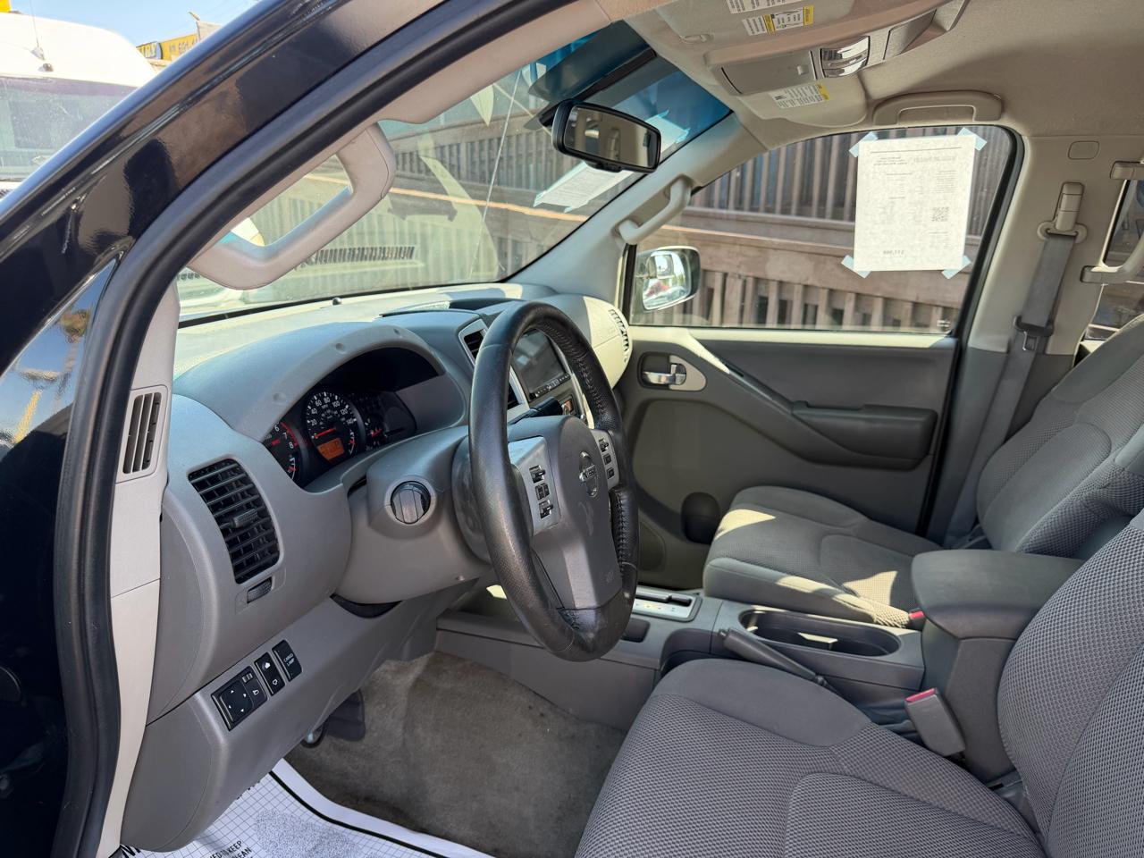 Nissan Frontier  2014
