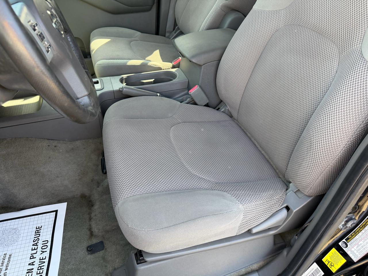 Nissan Frontier  2014